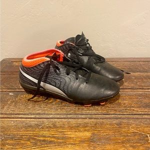 Puma kids One Soccer Cleats